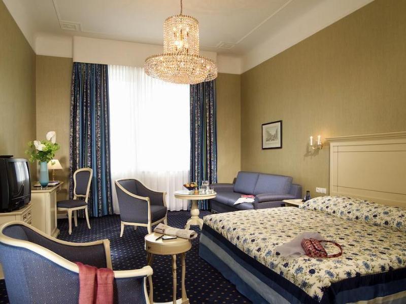 Hotel De France Wien Екстер'єр фото A room at the Hotel de l'Europe